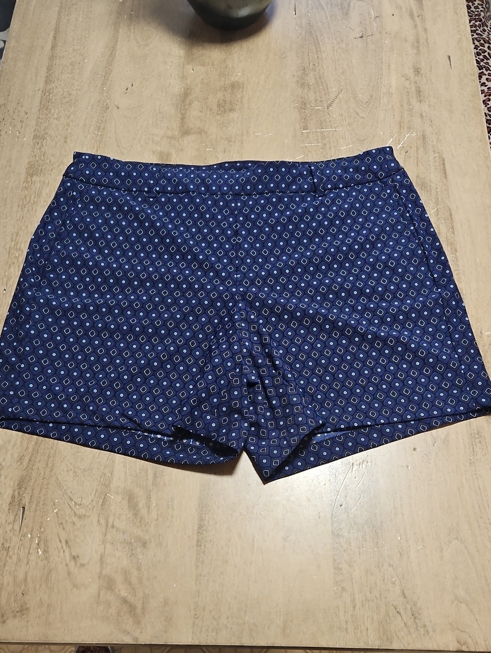 SPANX Sunshine Shorts 6" Inseam Navy Blue Geometric High Waist Women’s Shorts
